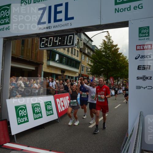 20.09.2026 - PSD Bank Halbmarathon LAZAROV Photography http://msf.ph/oto/10553901 20.09.2026 12:04:09 Ziel 1104, 1155, 1525, 1555, 1728, 1840, 1874, 2250, 2362, 2422, 2827, 2932, 3457, 3659, 3832, 3833, 3923, 3934, 4322, 4636, 4784 meine-sportfotos.de
