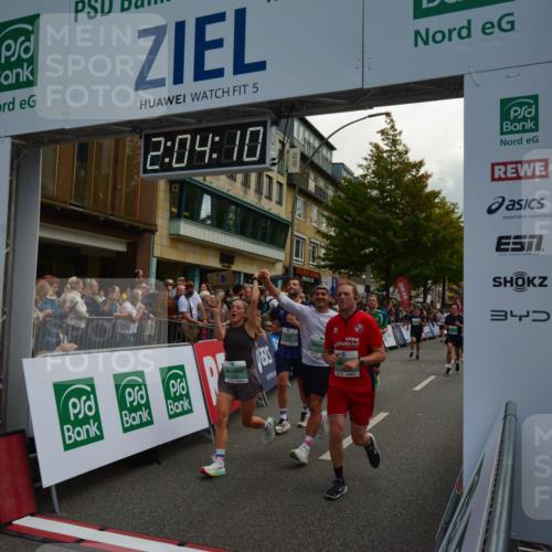20.09.2026 - PSD Bank Halbmarathon LAZAROV Photography http://msf.ph/oto/10553902 20.09.2026 12:04:09 Ziel 1104, 1155, 1525, 1555, 1728, 1840, 1874, 2250, 2362, 2422, 2827, 2932, 3457, 3659, 3832, 3833, 3923, 3934, 4322, 4636, 4784 meine-sportfotos.de