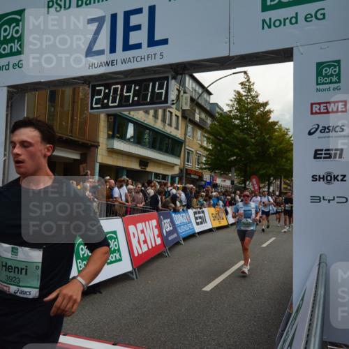 20.09.2026 - PSD Bank Halbmarathon LAZAROV Photography http://msf.ph/oto/10553918 20.09.2026 12:04:13 Ziel 1104, 1155, 1404, 1456, 1525, 1555, 1728, 1840, 2422, 2827, 2932, 3345, 3457, 3659, 3832, 3833, 3923, 3934, 4322, 4636 meine-sportfotos.de