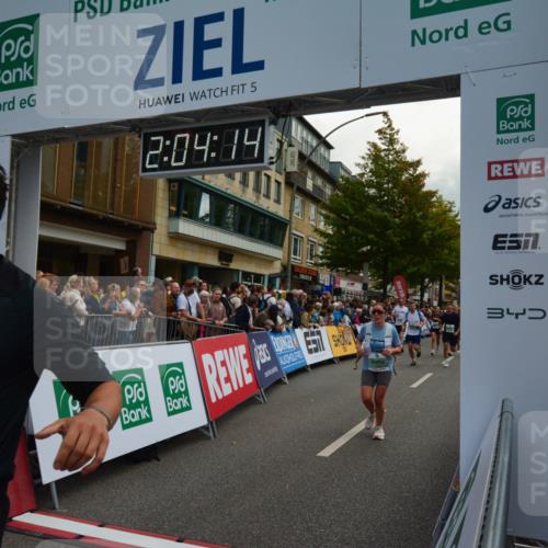 20.09.2026 - PSD Bank Halbmarathon LAZAROV Photography http://msf.ph/oto/10553919 20.09.2026 12:04:13 Ziel 1104, 1155, 1404, 1456, 1525, 1555, 1728, 1840, 2422, 2827, 2932, 3345, 3457, 3659, 3832, 3833, 3923, 3934, 4322, 4636 meine-sportfotos.de