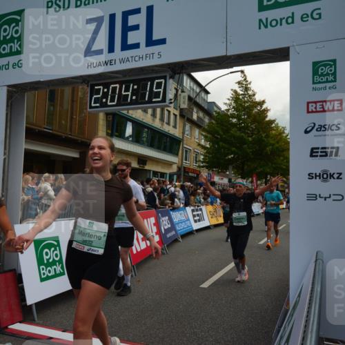 20.09.2026 - PSD Bank Halbmarathon LAZAROV Photography http://msf.ph/oto/10553939 20.09.2026 12:04:19 Ziel 1104, 1155, 1371, 1404, 1456, 1525, 1555, 1605, 2827, 2833, 2932, 3345, 3457, 3832, 3833, 3923, 3934, 4087 meine-sportfotos.de