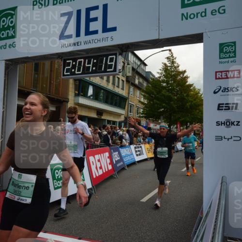 20.09.2026 - PSD Bank Halbmarathon LAZAROV Photography http://msf.ph/oto/10553940 20.09.2026 12:04:19 Ziel 1104, 1155, 1371, 1404, 1456, 1525, 1555, 1605, 2827, 2833, 2932, 3345, 3457, 3832, 3833, 3923, 3934, 4087 meine-sportfotos.de