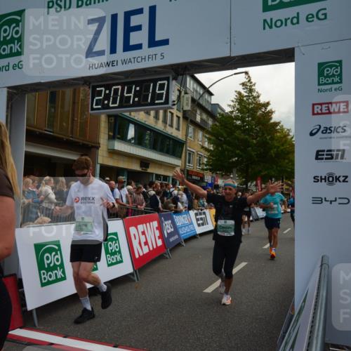 20.09.2026 - PSD Bank Halbmarathon LAZAROV Photography http://msf.ph/oto/10553941 20.09.2026 12:04:19 Ziel 1104, 1155, 1371, 1404, 1456, 1525, 1555, 1605, 2827, 2833, 2932, 3345, 3457, 3832, 3833, 3923, 3934, 4087 meine-sportfotos.de