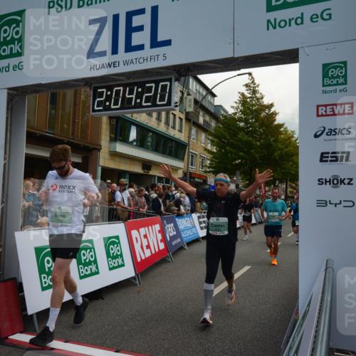 20.09.2026 - PSD Bank Halbmarathon LAZAROV Photography http://msf.ph/oto/10553942 20.09.2026 12:04:19 Ziel 1104, 1155, 1371, 1404, 1456, 1525, 1555, 1605, 2827, 2833, 2932, 3345, 3457, 3832, 3833, 3923, 3934, 4087 meine-sportfotos.de