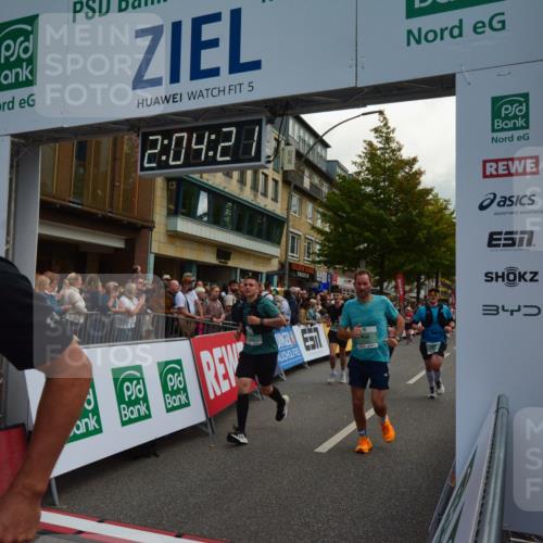 20.09.2026 - PSD Bank Halbmarathon LAZAROV Photography http://msf.ph/oto/10553947 20.09.2026 12:04:20 Ziel 1104, 1155, 1371, 1404, 1456, 1525, 1555, 1563, 1605, 1789, 2833, 2932, 3045, 3345, 3457, 3832, 3833, 3934, 4087 meine-sportfotos.de