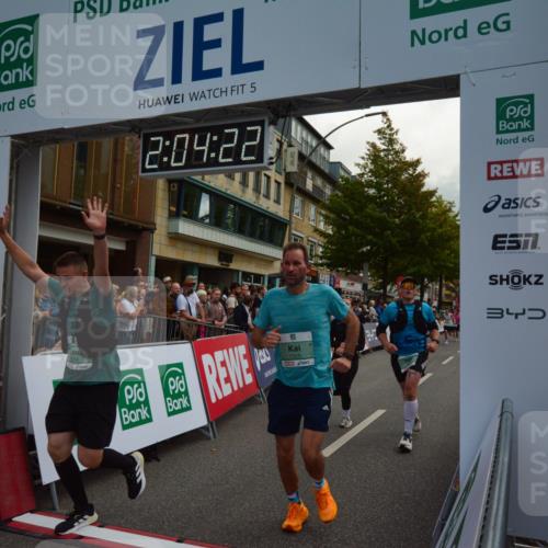 20.09.2026 - PSD Bank Halbmarathon LAZAROV Photography http://msf.ph/oto/10553948 20.09.2026 12:04:21 Ziel 1104, 1155, 1371, 1404, 1456, 1525, 1555, 1563, 1605, 1789, 2833, 2932, 3045, 3345, 3457, 3832, 3833, 3934, 4087 meine-sportfotos.de