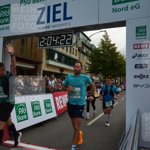 20.09.2026 - PSD Bank Halbmarathon LAZAROV Photography http://msf.ph/oto/10553949 20.09.2026 12:04:21 Ziel 1104, 1155, 1371, 1404, 1456, 1525, 1555, 1563, 1605, 1789, 2833, 2932, 3045, 3345, 3457, 3832, 3833, 3934, 4087 meine-sportfotos.de