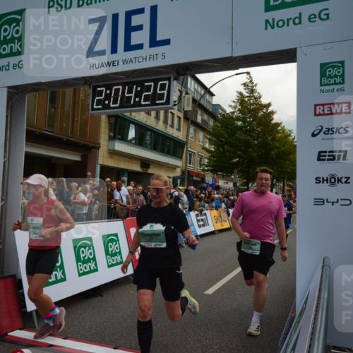 20.09.2026 - PSD Bank Halbmarathon LAZAROV Photography http://msf.ph/oto/10553961 20.09.2026 12:04:28 Ziel 1371, 1404, 1456, 1563, 1605, 1789, 1864, 2237, 2833, 3045, 3345, 3524, 4087, 4182, 4183, 4329 meine-sportfotos.de