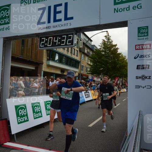 20.09.2026 - PSD Bank Halbmarathon LAZAROV Photography http://msf.ph/oto/10553965 20.09.2026 12:04:31 Ziel 1371, 1533, 1563, 1605, 1789, 1864, 2237, 2833, 3045, 3524, 4087, 4182, 4183, 4329, 4435 meine-sportfotos.de