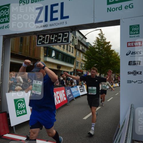 20.09.2026 - PSD Bank Halbmarathon LAZAROV Photography http://msf.ph/oto/10553967 20.09.2026 12:04:32 Ziel 1371, 1533, 1563, 1595, 1605, 1789, 1864, 2237, 2833, 3045, 3524, 4087, 4138, 4182, 4183, 4329, 4435 meine-sportfotos.de