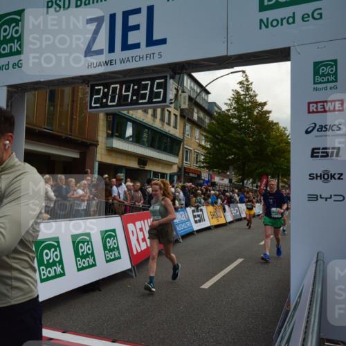 20.09.2026 - PSD Bank Halbmarathon LAZAROV Photography http://msf.ph/oto/10553976 20.09.2026 12:04:34 Ziel 1371, 1533, 1563, 1595, 1605, 1789, 1864, 2237, 2833, 3045, 3524, 4087, 4138, 4182, 4183, 4329, 4435 meine-sportfotos.de