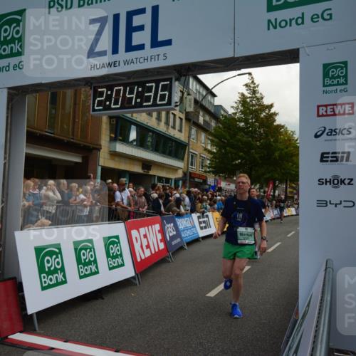 20.09.2026 - PSD Bank Halbmarathon LAZAROV Photography http://msf.ph/oto/10553982 20.09.2026 12:04:35 Ziel 1371, 1533, 1563, 1595, 1789, 1864, 2237, 3045, 3524, 4138, 4182, 4183, 4329, 4435 meine-sportfotos.de