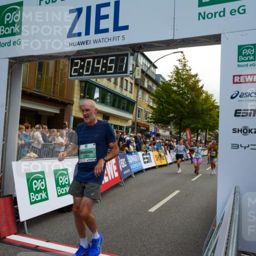 20.09.2026 - PSD Bank Halbmarathon LAZAROV Photography http://msf.ph/oto/10554021 20.09.2026 12:04:51 Ziel 1318, 1799, 3163, 3726, 3734, 3808, 4195, 4212, 4255 meine-sportfotos.de