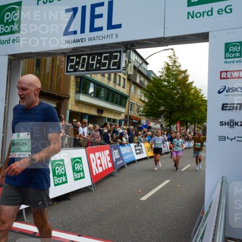 20.09.2026 - PSD Bank Halbmarathon LAZAROV Photography http://msf.ph/oto/10554025 20.09.2026 12:04:51 Ziel 1318, 1799, 3163, 3726, 3734, 3808, 4195, 4212, 4255 meine-sportfotos.de