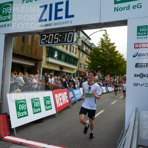 20.09.2026 - PSD Bank Halbmarathon LAZAROV Photography http://msf.ph/oto/10554059 20.09.2026 12:05:09 Ziel 1546, 2825, 2837, 3199, 3257, 3309, 3627, 3773, 4497, 4615, 4740 meine-sportfotos.de
