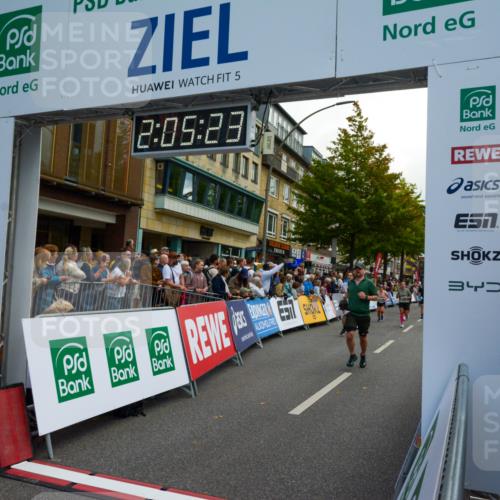20.09.2026 - PSD Bank Halbmarathon LAZAROV Photography http://msf.ph/oto/10554087 20.09.2026 12:05:23 Ziel 1618, 1989, 1990, 2220, 2396, 2841, 3257, 3389, 3627, 3773, 3938, 4042, 4073, 4273, 4564, 4615 meine-sportfotos.de