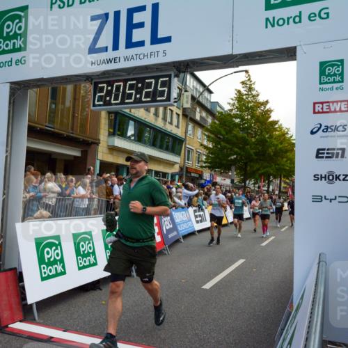 20.09.2026 - PSD Bank Halbmarathon LAZAROV Photography http://msf.ph/oto/10554090 20.09.2026 12:05:24 Ziel 1618, 1989, 1990, 2220, 2396, 2841, 3389, 3627, 3938, 4042, 4073, 4273, 4430, 4564, 4615 meine-sportfotos.de