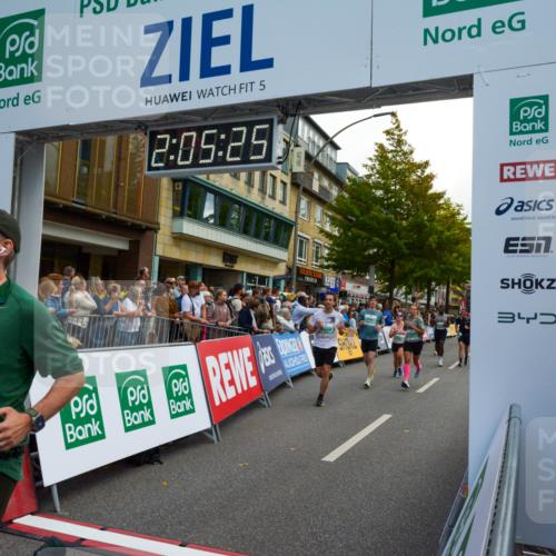 20.09.2026 - PSD Bank Halbmarathon LAZAROV Photography http://msf.ph/oto/10554093 20.09.2026 12:05:25 Ziel 1618, 1989, 1990, 2220, 2396, 2841, 3286, 3389, 3938, 4042, 4073, 4273, 4430, 4564 meine-sportfotos.de