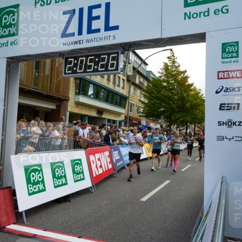 20.09.2026 - PSD Bank Halbmarathon LAZAROV Photography http://msf.ph/oto/10554095 20.09.2026 12:05:25 Ziel 1618, 1989, 1990, 2220, 2396, 2841, 3286, 3389, 3938, 4042, 4073, 4273, 4430, 4564 meine-sportfotos.de