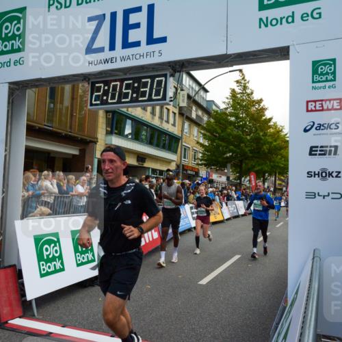 20.09.2026 - PSD Bank Halbmarathon LAZAROV Photography http://msf.ph/oto/10554105 20.09.2026 12:05:29 Ziel 1618, 1779, 1989, 1990, 2220, 2396, 2841, 3173, 3286, 3389, 3938, 4042, 4073, 4139, 4430, 4564 meine-sportfotos.de