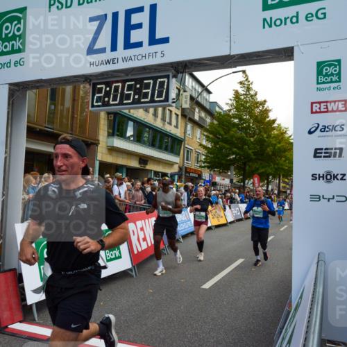 20.09.2026 - PSD Bank Halbmarathon LAZAROV Photography http://msf.ph/oto/10554106 20.09.2026 12:05:29 Ziel 1618, 1779, 1989, 1990, 2220, 2396, 2841, 3173, 3286, 3389, 3938, 4042, 4073, 4139, 4430, 4564 meine-sportfotos.de