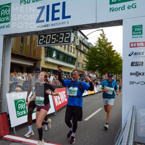 20.09.2026 - PSD Bank Halbmarathon LAZAROV Photography http://msf.ph/oto/10554111 20.09.2026 12:05:31 Ziel 1618, 1779, 1989, 1990, 2220, 2396, 2841, 3173, 3286, 3389, 3938, 4042, 4073, 4139, 4430, 4564 meine-sportfotos.de