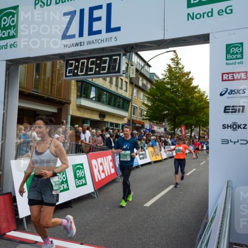 20.09.2026 - PSD Bank Halbmarathon LAZAROV Photography http://msf.ph/oto/10554123 20.09.2026 12:05:37 Ziel 1488, 1779, 2396, 2978, 3173, 3281, 3286, 3389, 4073, 4139, 4430, 4450, 4564 meine-sportfotos.de