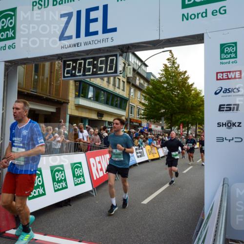 20.09.2026 - PSD Bank Halbmarathon LAZAROV Photography http://msf.ph/oto/10554154 20.09.2026 12:05:49 Ziel 1369, 1487, 1488, 1834, 2816, 2978, 2991, 3143, 3281, 3314, 3894, 3922, 4166, 4359, 4450, 4674 meine-sportfotos.de