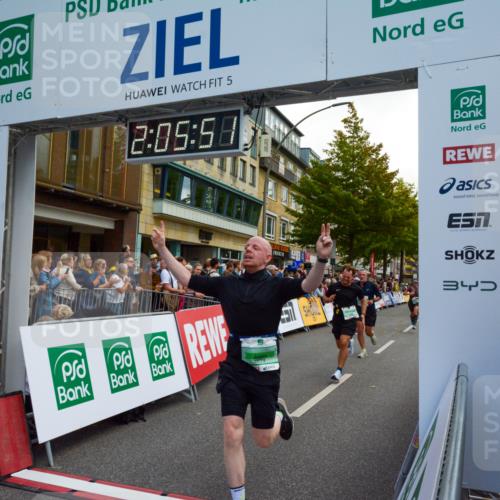 20.09.2026 - PSD Bank Halbmarathon LAZAROV Photography http://msf.ph/oto/10554160 20.09.2026 12:05:50 Ziel 1369, 1487, 1488, 1834, 2468, 2816, 2978, 2991, 3143, 3281, 3314, 3402, 3894, 3922, 4166, 4359, 4450, 4674 meine-sportfotos.de