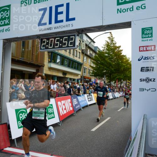 20.09.2026 - PSD Bank Halbmarathon LAZAROV Photography http://msf.ph/oto/10554166 20.09.2026 12:05:51 Ziel 1369, 1487, 1488, 1834, 2468, 2692, 2816, 2991, 3143, 3281, 3314, 3402, 3894, 3922, 4166, 4359, 4450, 4674 meine-sportfotos.de