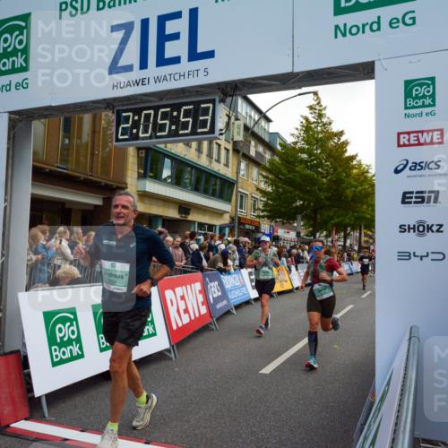 20.09.2026 - PSD Bank Halbmarathon LAZAROV Photography http://msf.ph/oto/10554167 20.09.2026 12:05:53 Ziel 1369, 1487, 1488, 1834, 2468, 2580, 2692, 2816, 2979, 2991, 3143, 3281, 3314, 3402, 3617, 3894, 3922, 4166, 4359, 4450, 4674 meine-sportfotos.de