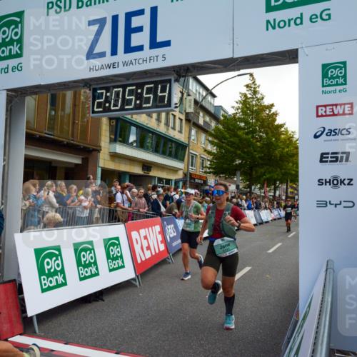 20.09.2026 - PSD Bank Halbmarathon LAZAROV Photography http://msf.ph/oto/10554170 20.09.2026 12:05:53 Ziel 1369, 1487, 1488, 1834, 2468, 2580, 2692, 2816, 2979, 2991, 3143, 3281, 3314, 3402, 3617, 3894, 3922, 4166, 4359, 4450, 4674 meine-sportfotos.de