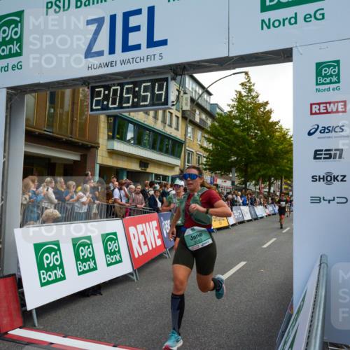 20.09.2026 - PSD Bank Halbmarathon LAZAROV Photography http://msf.ph/oto/10554171 20.09.2026 12:05:53 Ziel 1369, 1487, 1488, 1834, 2468, 2580, 2692, 2816, 2979, 2991, 3143, 3281, 3314, 3402, 3617, 3894, 3922, 4166, 4359, 4450, 4674 meine-sportfotos.de