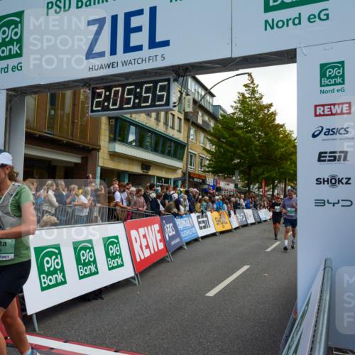 20.09.2026 - PSD Bank Halbmarathon LAZAROV Photography http://msf.ph/oto/10554176 20.09.2026 12:05:55 Ziel 1369, 1487, 1834, 2468, 2580, 2692, 2816, 2979, 2991, 3143, 3314, 3402, 3617, 3656, 3894, 3922, 4166, 4359, 4450, 4674 meine-sportfotos.de