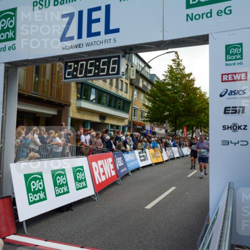 20.09.2026 - PSD Bank Halbmarathon LAZAROV Photography http://msf.ph/oto/10554177 20.09.2026 12:05:55 Ziel 1369, 1487, 1834, 2468, 2580, 2692, 2816, 2979, 2991, 3143, 3314, 3402, 3617, 3656, 3894, 3922, 4166, 4359, 4450, 4674 meine-sportfotos.de