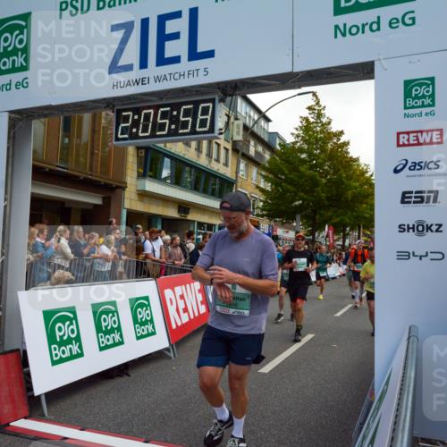 20.09.2026 - PSD Bank Halbmarathon LAZAROV Photography http://msf.ph/oto/10554181 20.09.2026 12:05:58 Ziel 1487, 1834, 2468, 2580, 2692, 2816, 2979, 2991, 3143, 3314, 3402, 3617, 3656, 3894, 4166, 4359 meine-sportfotos.de