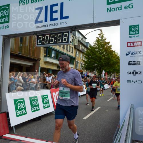 20.09.2026 - PSD Bank Halbmarathon LAZAROV Photography http://msf.ph/oto/10554182 20.09.2026 12:05:58 Ziel 1487, 1834, 2468, 2580, 2692, 2816, 2979, 2991, 3143, 3314, 3402, 3617, 3656, 3894, 4166, 4359 meine-sportfotos.de