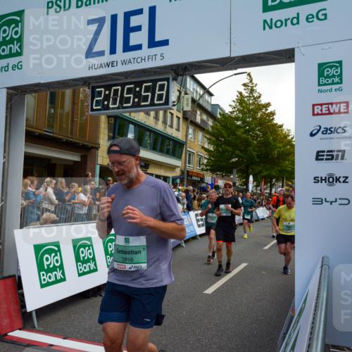 20.09.2026 - PSD Bank Halbmarathon LAZAROV Photography http://msf.ph/oto/10554183 20.09.2026 12:05:58 Ziel 1487, 1834, 2468, 2580, 2692, 2816, 2979, 2991, 3143, 3314, 3402, 3617, 3656, 3894, 4166, 4359 meine-sportfotos.de