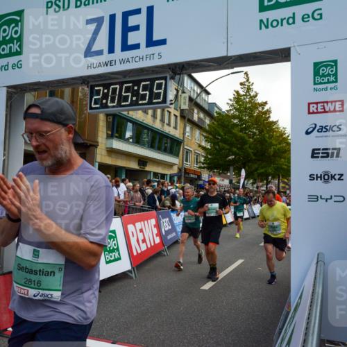 20.09.2026 - PSD Bank Halbmarathon LAZAROV Photography http://msf.ph/oto/10554185 20.09.2026 12:05:58 Ziel 1487, 1834, 2468, 2580, 2692, 2816, 2979, 2991, 3143, 3314, 3402, 3617, 3656, 3894, 4166, 4359 meine-sportfotos.de