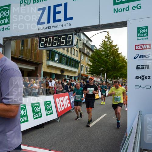 20.09.2026 - PSD Bank Halbmarathon LAZAROV Photography http://msf.ph/oto/10554186 20.09.2026 12:05:58 Ziel 1487, 1834, 2468, 2580, 2692, 2816, 2979, 2991, 3143, 3314, 3402, 3617, 3656, 3894, 4166, 4359 meine-sportfotos.de