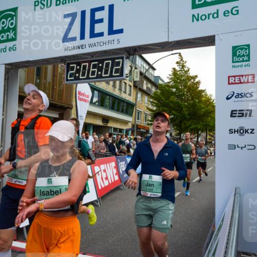 20.09.2026 - PSD Bank Halbmarathon LAZAROV Photography http://msf.ph/oto/10554199 20.09.2026 12:06:01 Ziel 1300, 1487, 1834, 1916, 2468, 2580, 2692, 2816, 2852, 2979, 2991, 3314, 3402, 3617, 3656, 4166, 4359, 4629 meine-sportfotos.de