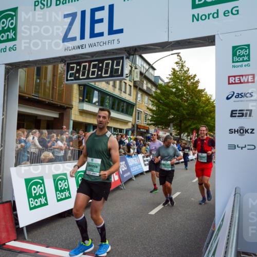 20.09.2026 - PSD Bank Halbmarathon LAZAROV Photography http://msf.ph/oto/10554202 20.09.2026 12:06:03 Ziel 1252, 1300, 1487, 1834, 1916, 2468, 2580, 2692, 2816, 2852, 2979, 2991, 3402, 3617, 3656, 4166, 4359, 4629 meine-sportfotos.de