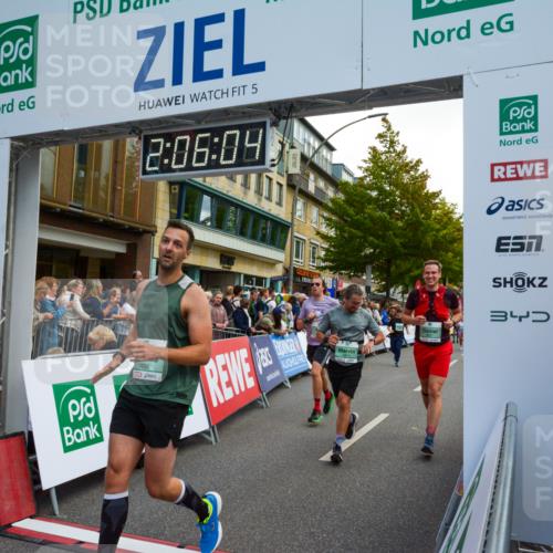 20.09.2026 - PSD Bank Halbmarathon LAZAROV Photography http://msf.ph/oto/10554203 20.09.2026 12:06:03 Ziel 1252, 1300, 1487, 1834, 1916, 2468, 2580, 2692, 2816, 2852, 2979, 2991, 3402, 3617, 3656, 4166, 4359, 4629 meine-sportfotos.de