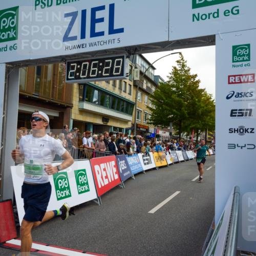 20.09.2026 - PSD Bank Halbmarathon LAZAROV Photography http://msf.ph/oto/10554251 20.09.2026 12:06:27 Ziel 2024, 2684, 4647, 4676, 4717 meine-sportfotos.de