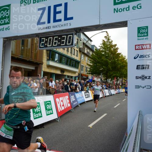 20.09.2026 - PSD Bank Halbmarathon LAZAROV Photography http://msf.ph/oto/10554259 20.09.2026 12:06:30 Ziel 2024, 2684, 2715, 2874, 4266, 4379, 4647, 4676, 4717 meine-sportfotos.de