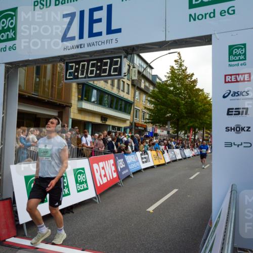 20.09.2026 - PSD Bank Halbmarathon LAZAROV Photography http://msf.ph/oto/10554264 20.09.2026 12:06:31 Ziel 2024, 2684, 2715, 2874, 4266, 4379, 4647, 4676, 4717 meine-sportfotos.de