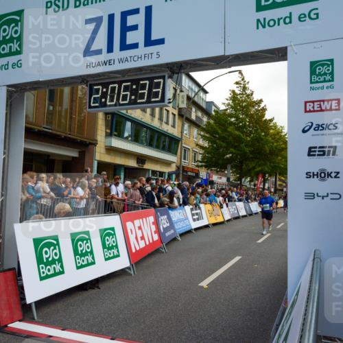 20.09.2026 - PSD Bank Halbmarathon LAZAROV Photography http://msf.ph/oto/10554270 20.09.2026 12:06:32 Ziel 1695, 2024, 2684, 2715, 2874, 3450, 4266, 4379, 4647, 4676, 4695, 4717 meine-sportfotos.de