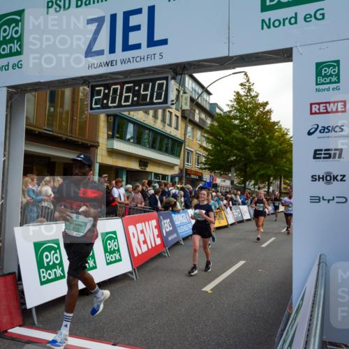 20.09.2026 - PSD Bank Halbmarathon LAZAROV Photography http://msf.ph/oto/10554285 20.09.2026 12:06:39 Ziel 1390, 1695, 2684, 2715, 2874, 3450, 4004, 4266, 4379, 4676, 4695, 4748, 4775 meine-sportfotos.de
