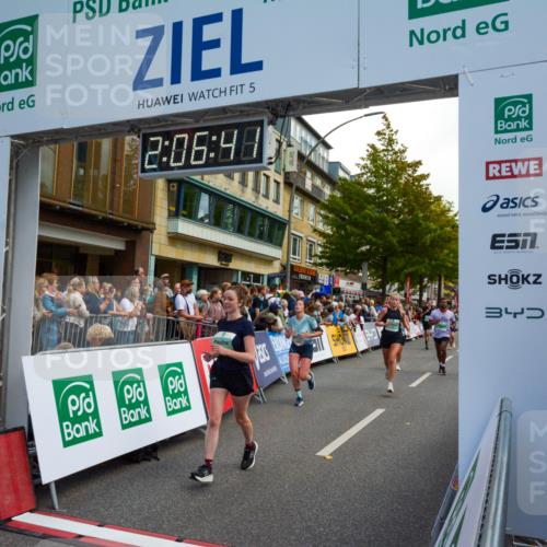 20.09.2026 - PSD Bank Halbmarathon LAZAROV Photography http://msf.ph/oto/10554289 20.09.2026 12:06:40 Ziel 1390, 1695, 2684, 2715, 2874, 3450, 4004, 4266, 4379, 4676, 4695, 4748, 4775 meine-sportfotos.de