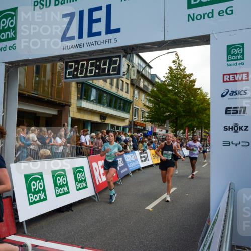 20.09.2026 - PSD Bank Halbmarathon LAZAROV Photography http://msf.ph/oto/10554294 20.09.2026 12:06:41 Ziel 1390, 1695, 2684, 2715, 2874, 3450, 4004, 4266, 4379, 4676, 4695, 4748, 4775 meine-sportfotos.de